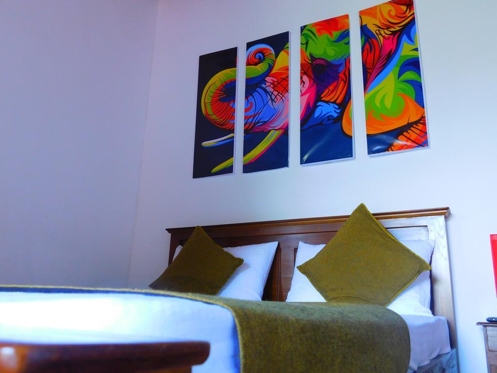 Mount Mirror Resort แคนดี้ ภายนอก รูปภาพ